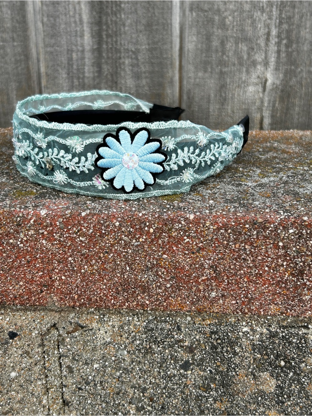 Embroidered lace Mint Floral Headband with Daisy Accent Handmade brand new